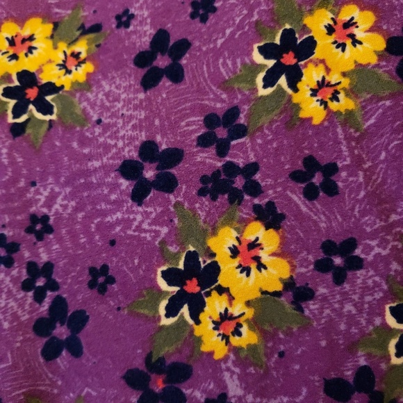 LuLaRoe Pants - Lularoe TC Leggings Floral Pattern LuLaRoe Pants - Lularoe TC Leggings Floral Pattern